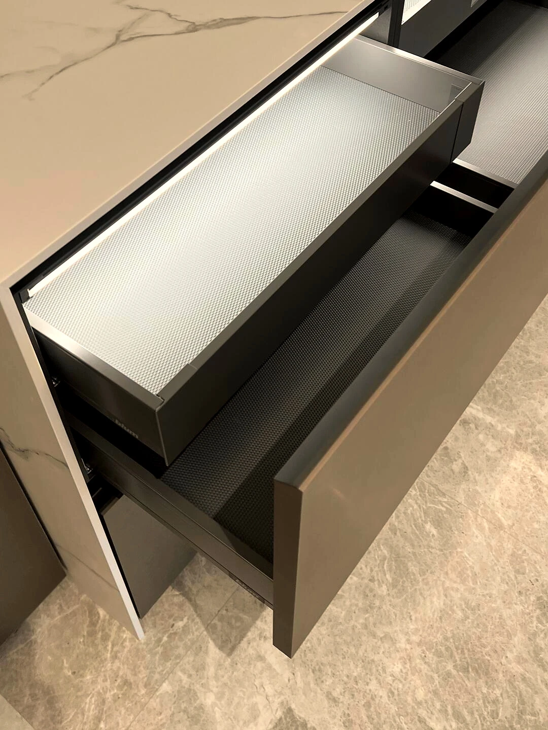 MODHOME Kitchen System island, tall units and integrated appliances 17