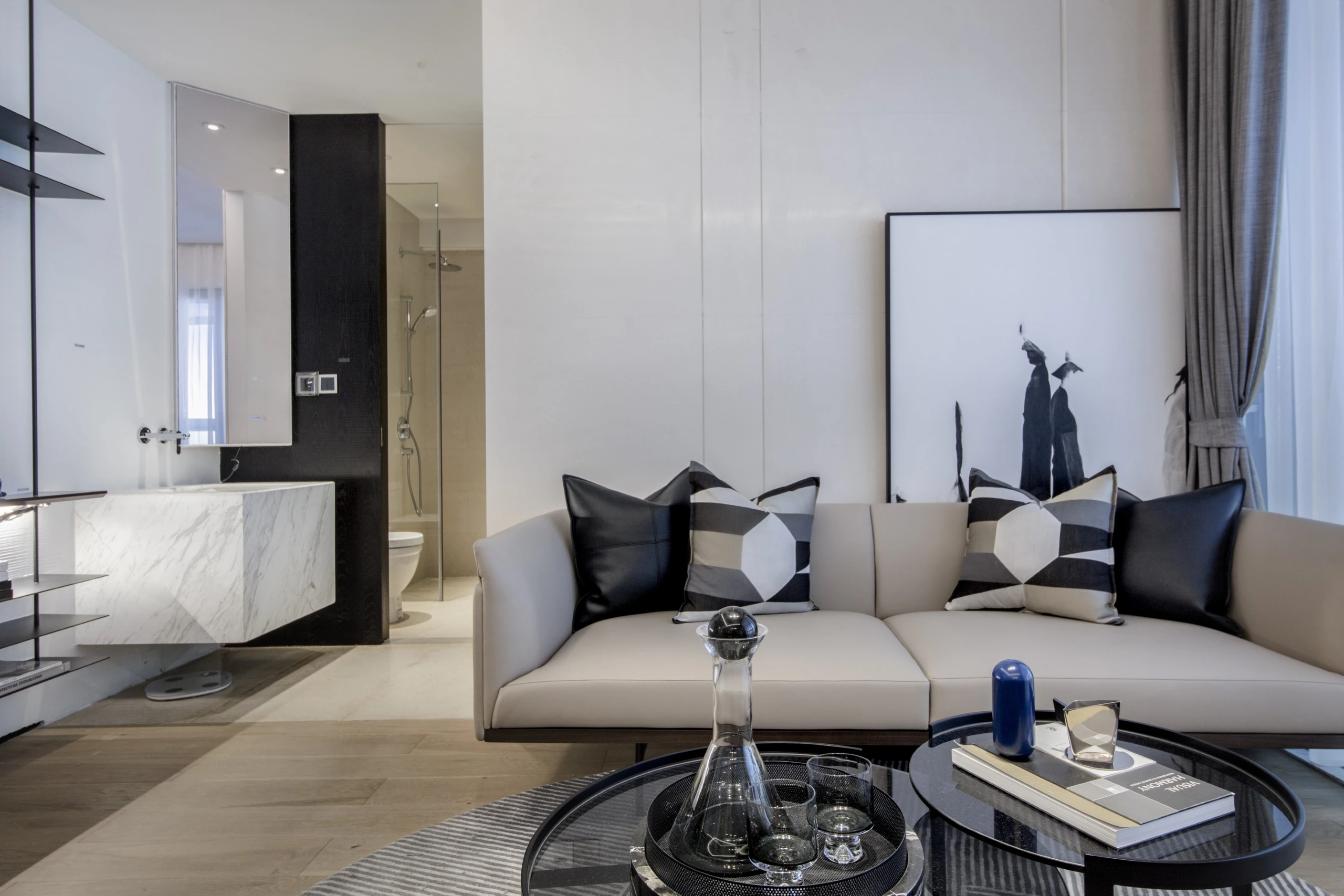 Graphite Poise Residence — MODHOME Condo