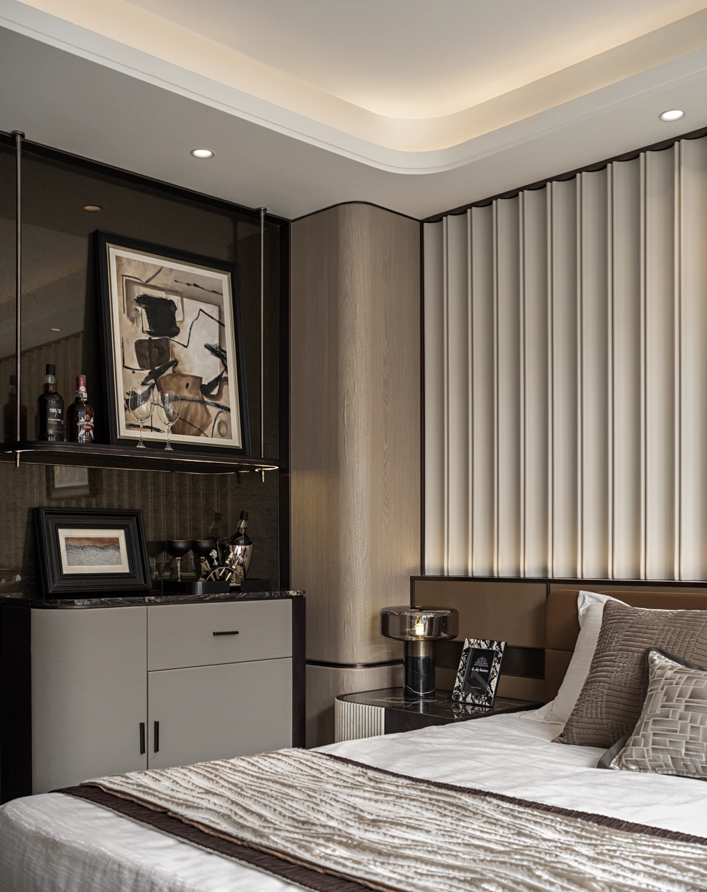 Light Walnut Residence 16