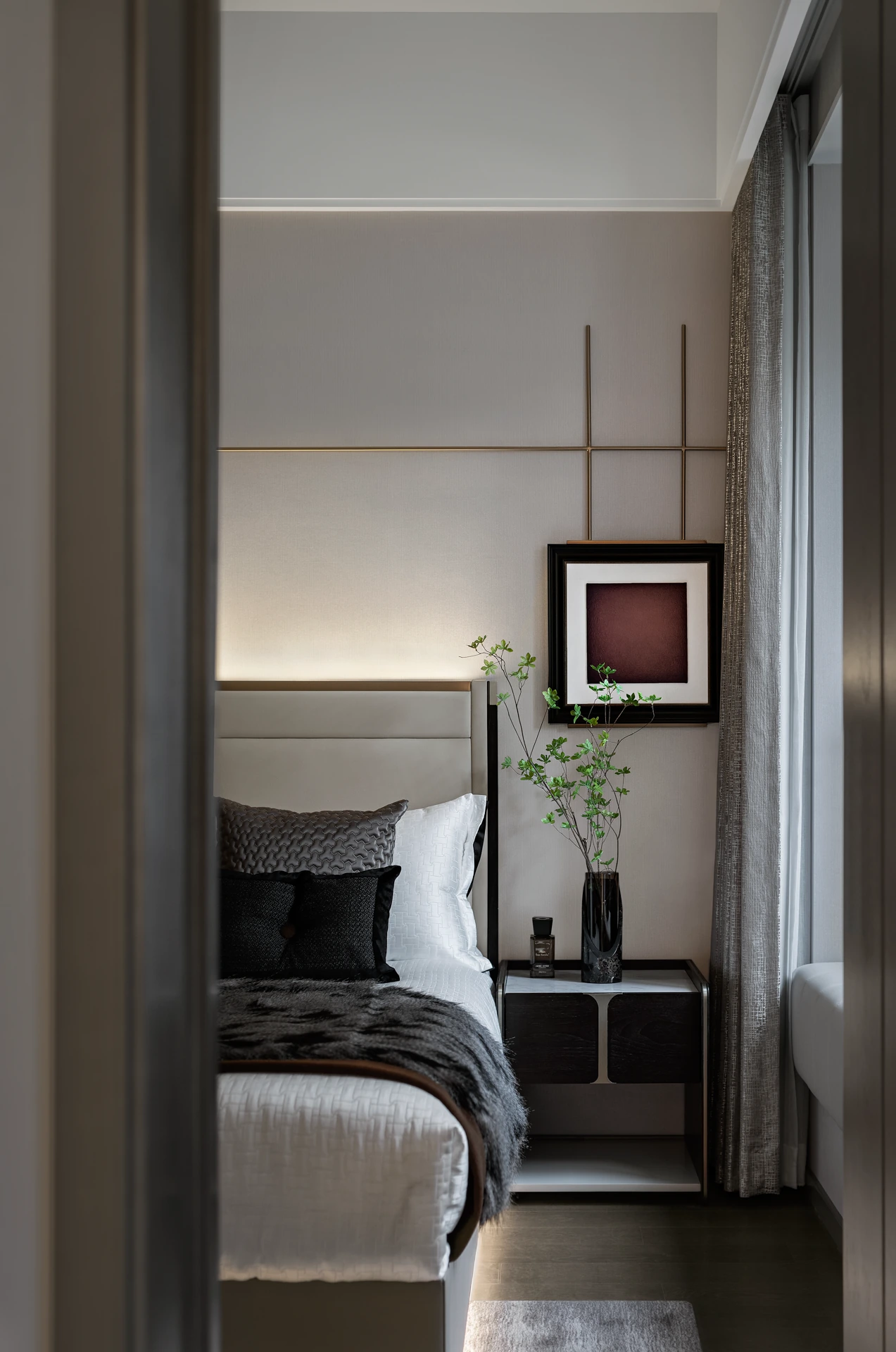 Quiet Slate Residence 9