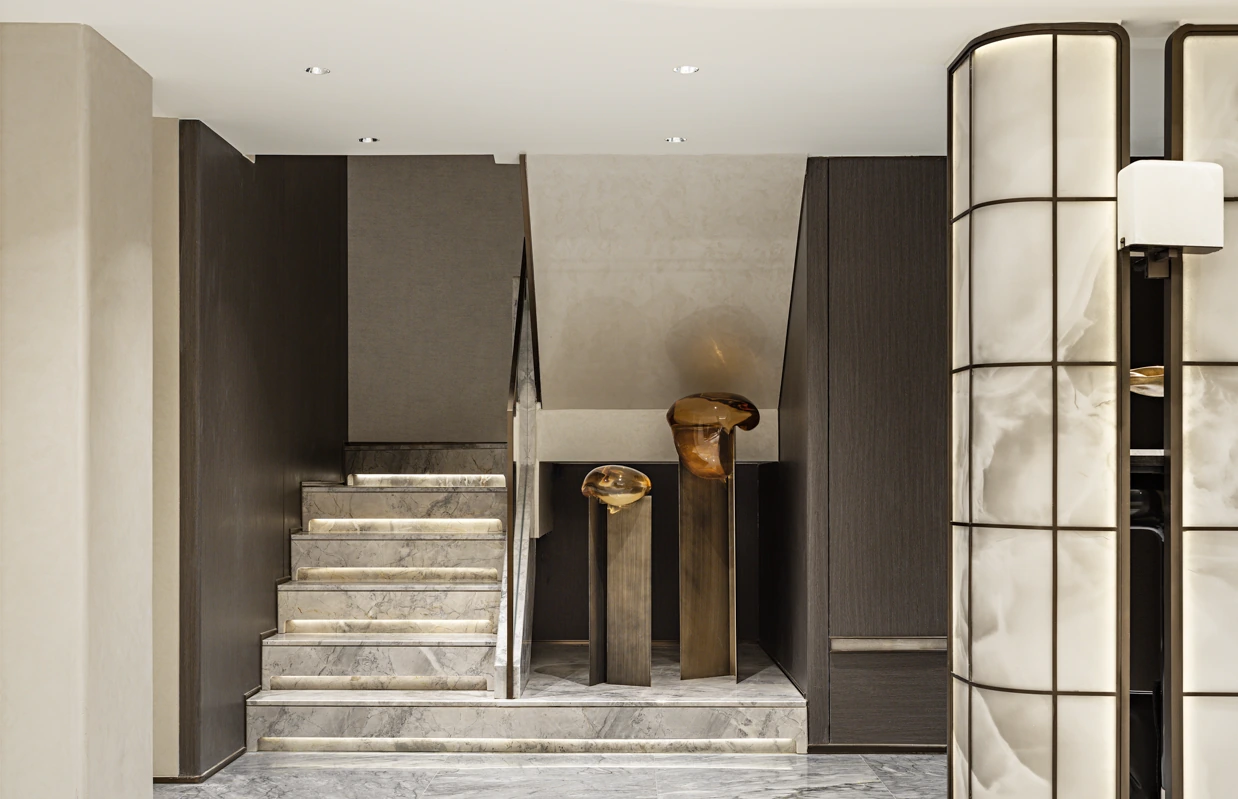 Stone Atrium Residence 8