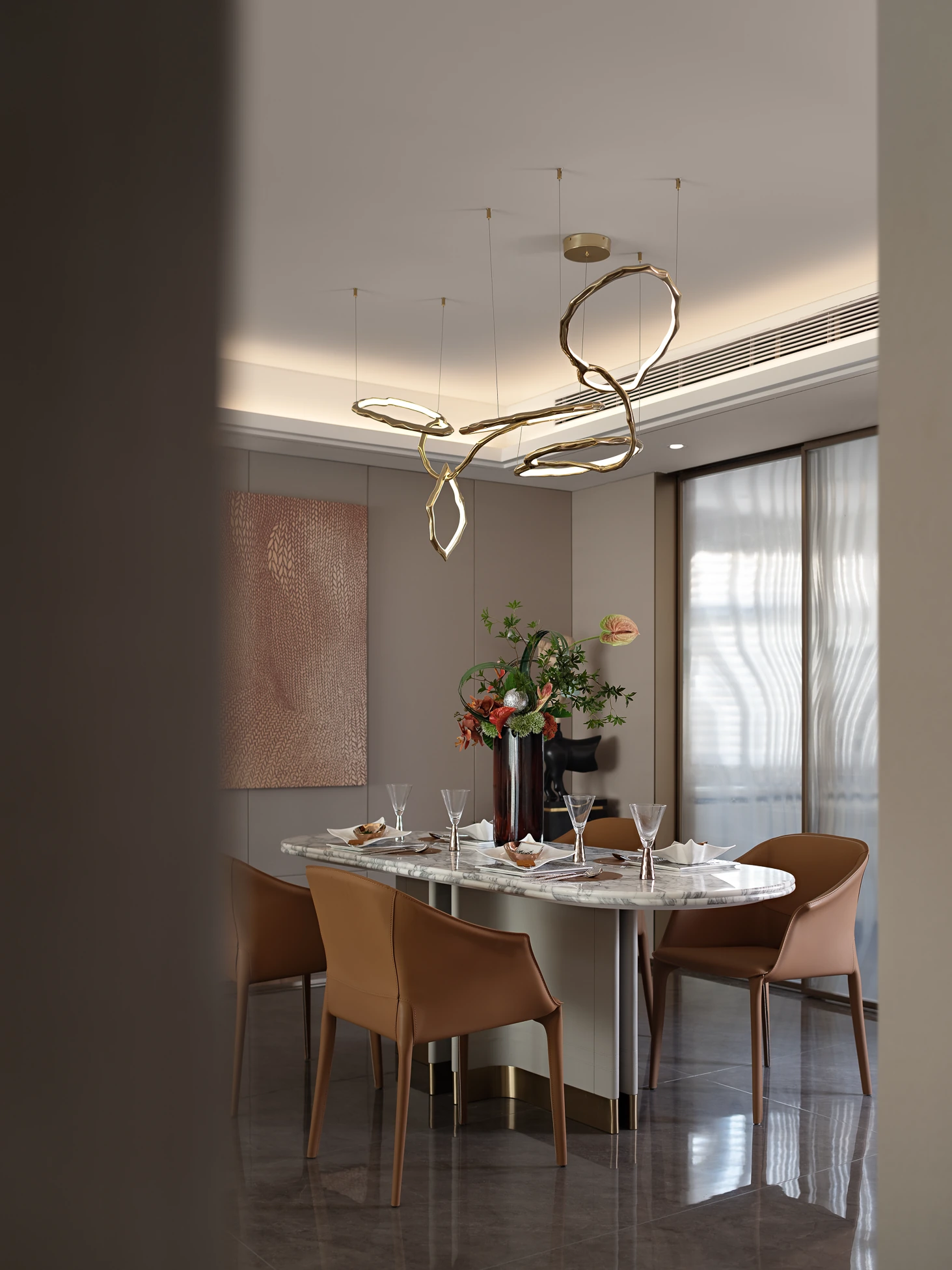 Taupe Horizon Residence 5