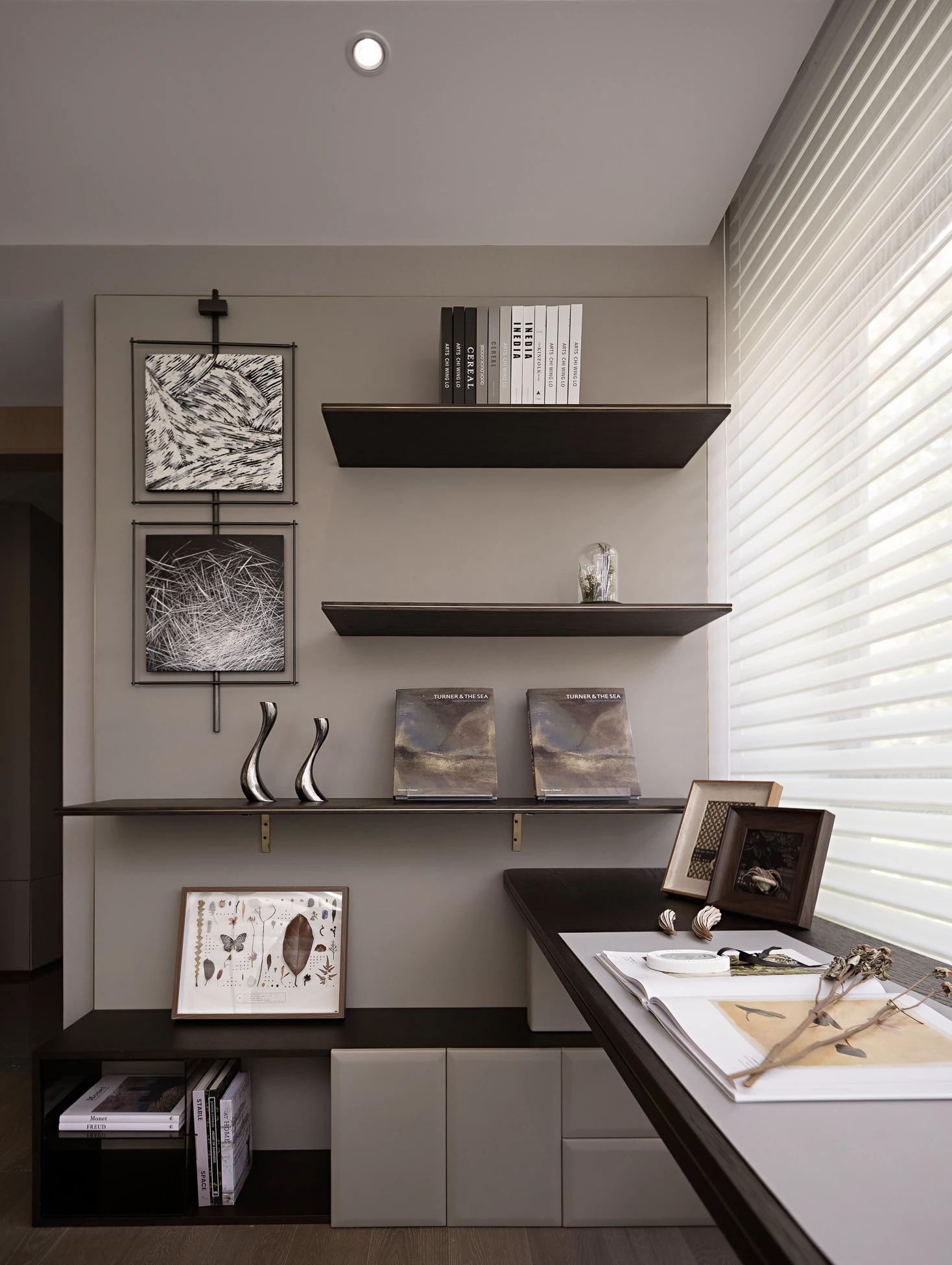 Taupe Horizon Residence 7