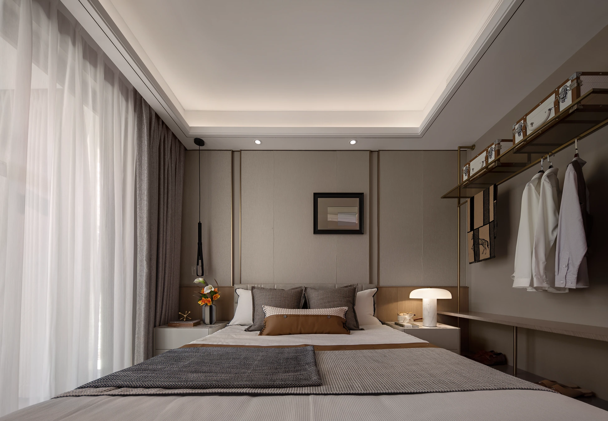 Taupe Horizon Residence 10