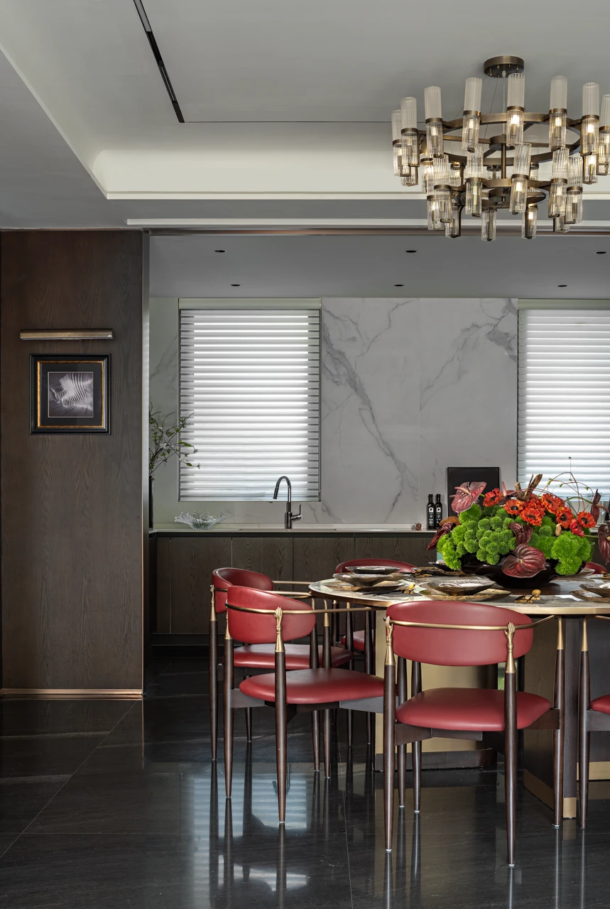 Walnut Gallery Residence 6