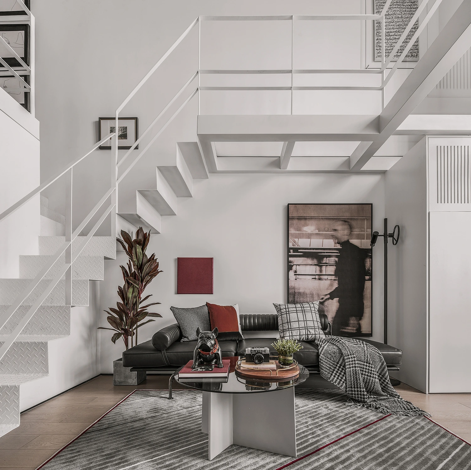 White Frame Loft 3