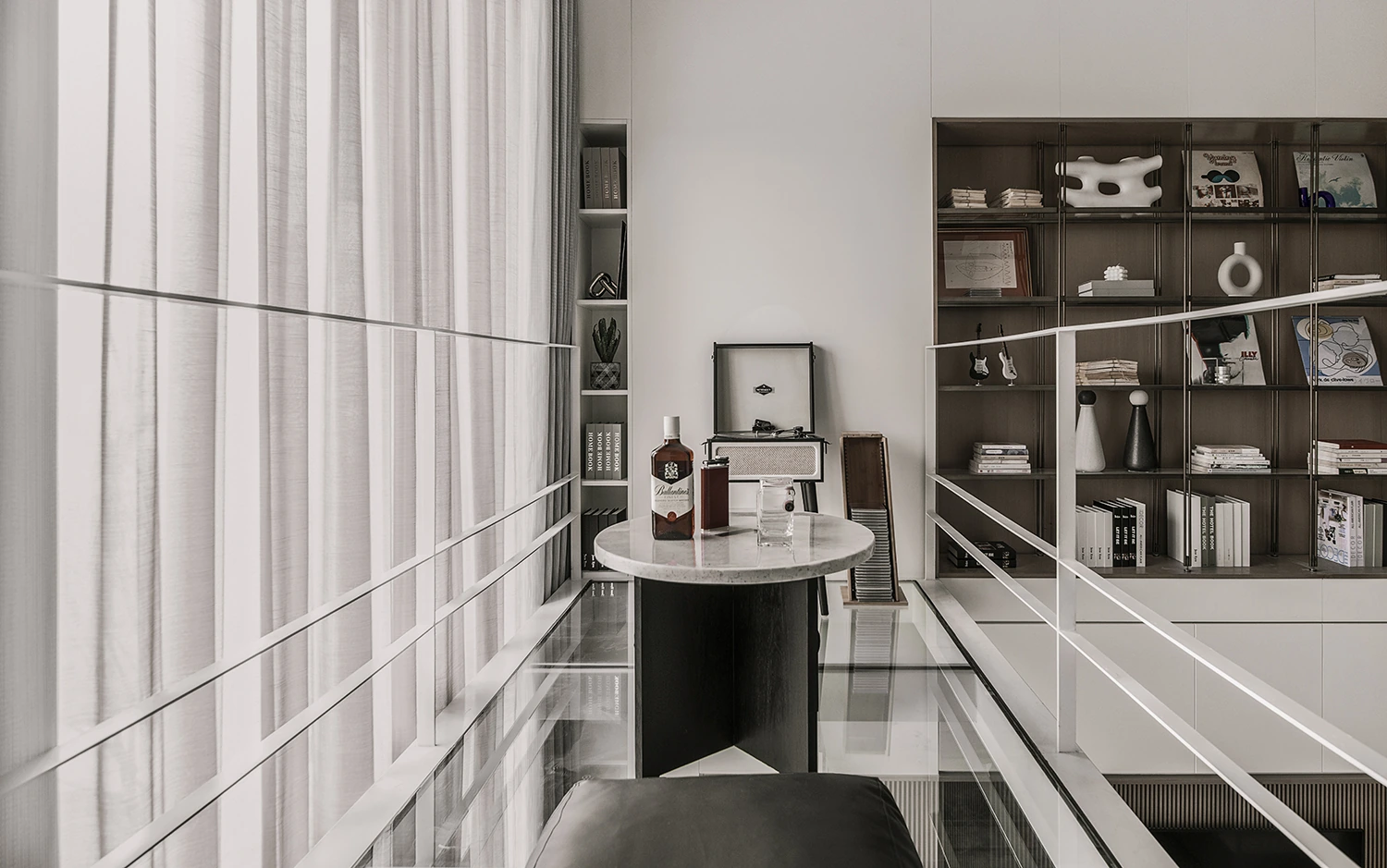 White Frame Loft 5
