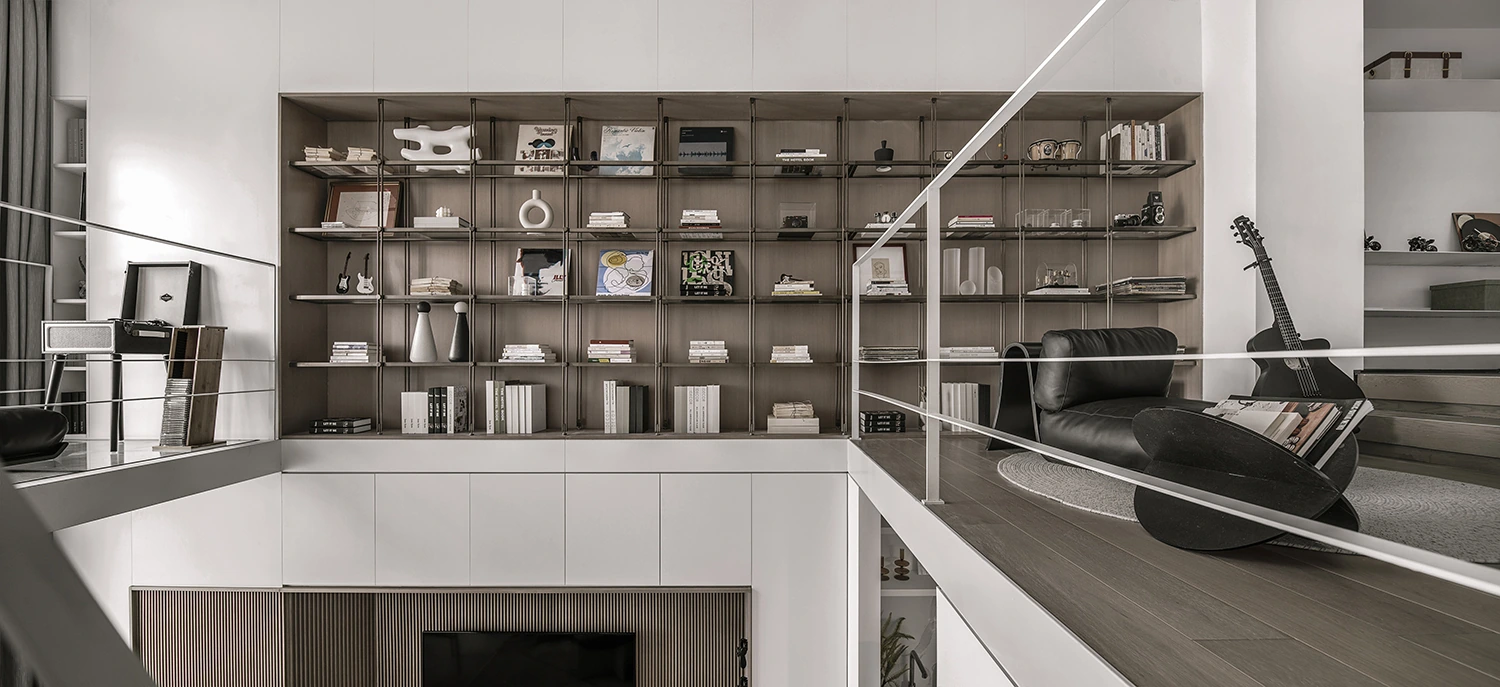 White Frame Loft 6