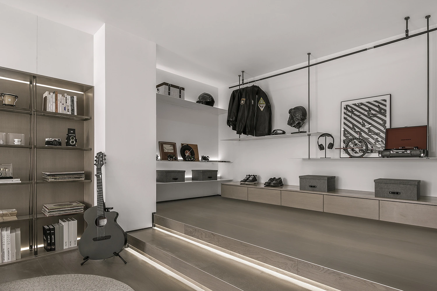 White Frame Loft 7