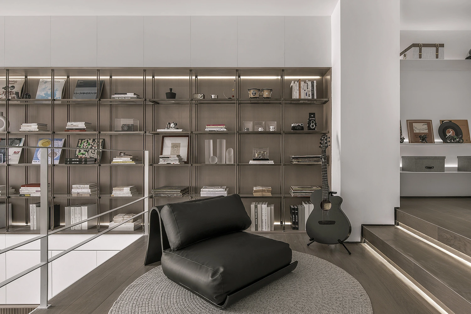 White Frame Loft 9